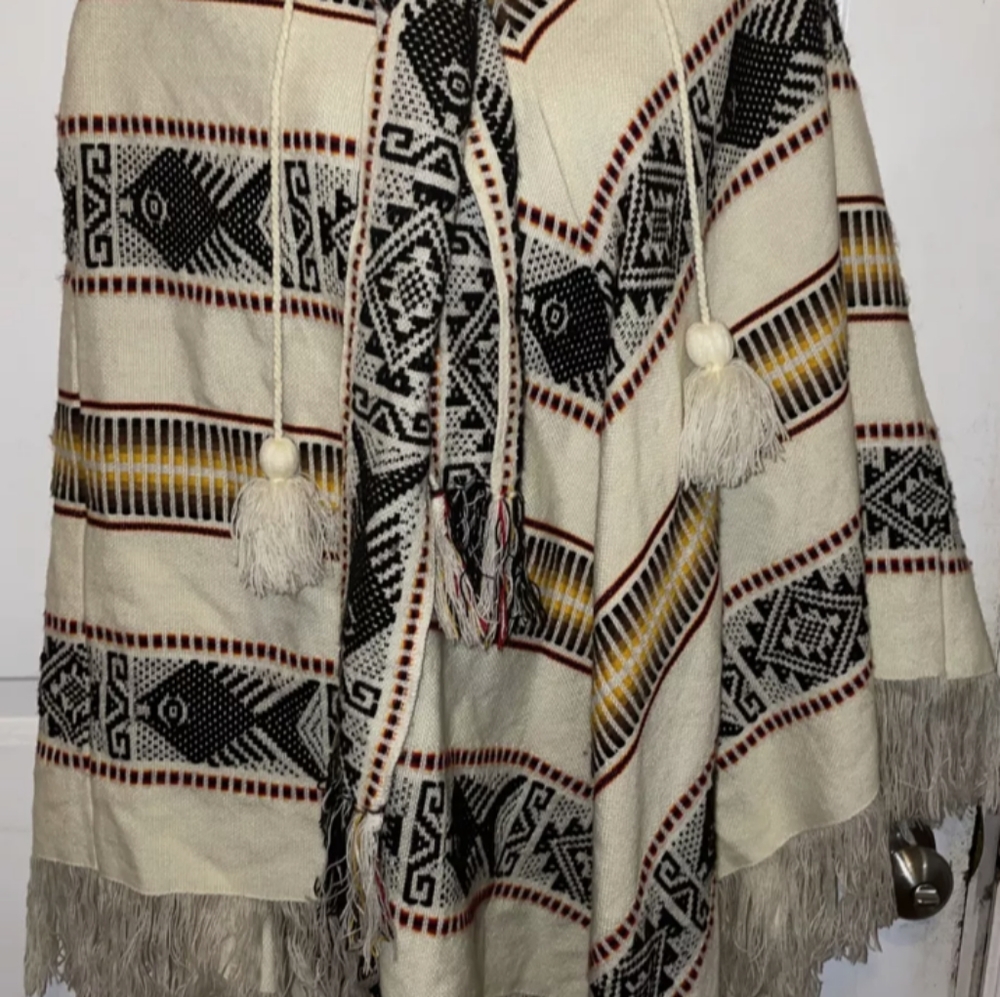 VTG Tejidos Diaz Long Cape, Poncho One size fits all fish Motif Wool - Picture 4 of 9